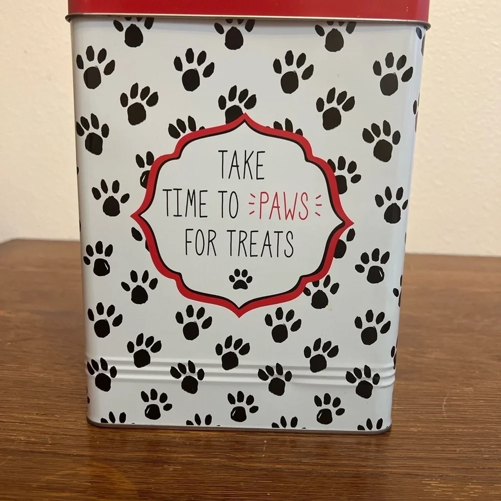 Daisy & Oliver Dog Treat Tin “Take Time to Paws for Treats” – Red Lid Paw Print
